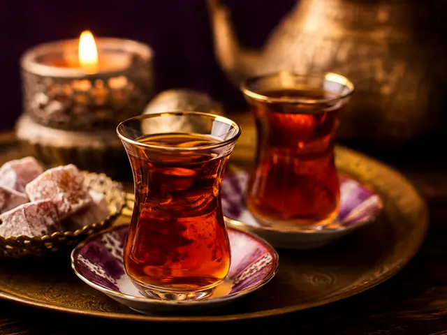 İnce belli bardakta çay ve lokum — Çeliktepe, Masaj Salonun